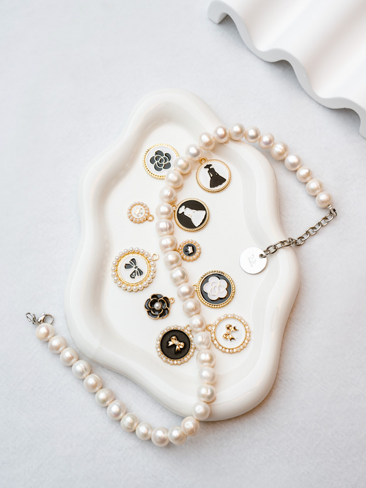 Classic CoCo Charm Round Collection